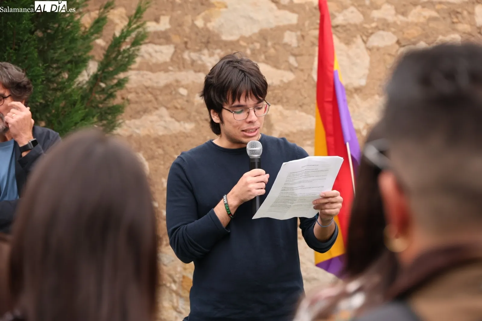 Salamanca recuerda a los 15 fusilados en la tapia del cementerio | Fotos: David Sañudo