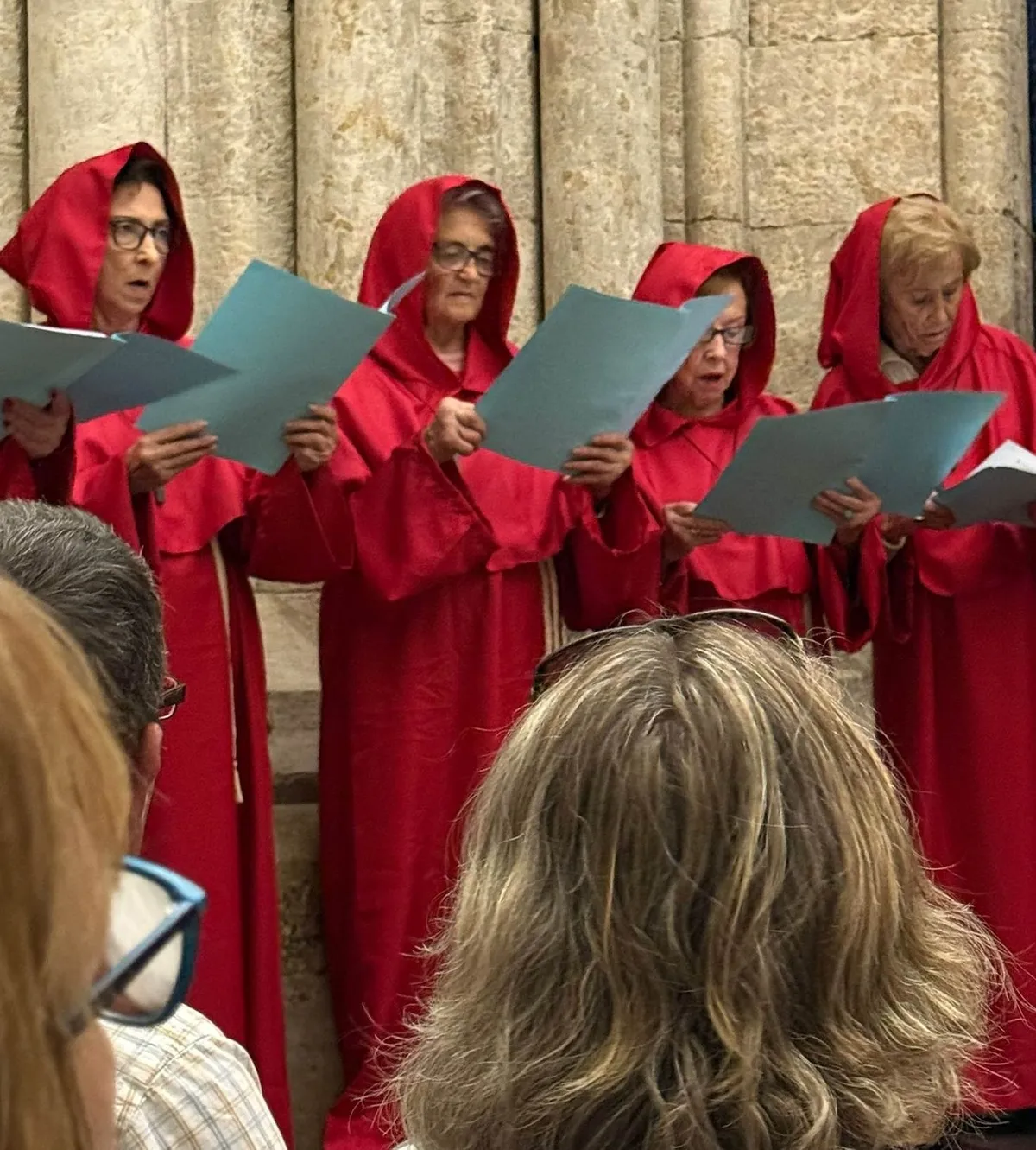 Foto 2 - La Coral se congratula del &ldquo;inimaginado &eacute;xito&rdquo; cosechado con sus Cantos en la Feria Medieval