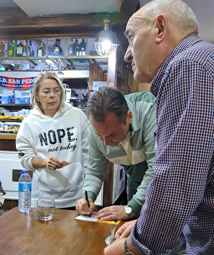 Foto 3 - Juan Jos&eacute; S&aacute;nchez presenta en Sestao el libro &lsquo;Entre dos orillas&rsquo;