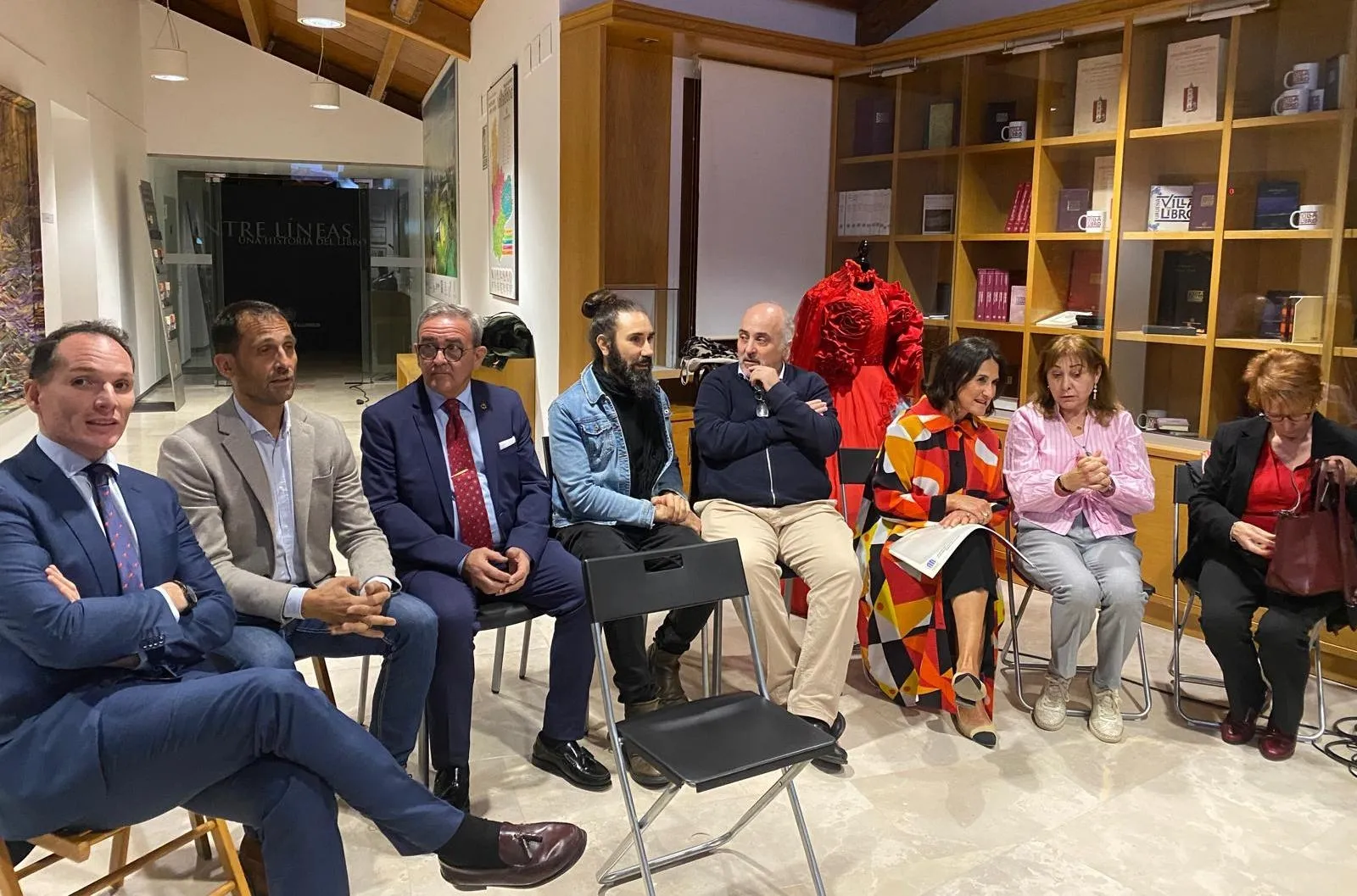 Foto 4 - Julete Moriche y el Taller de Teatro Intergeneracional recogen sus galardones