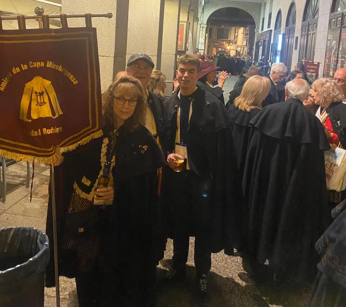 Foto 4 - 25 capistas mirobrigenses asisten en Segovia al 25&ordm; Encuentro Nacional de la Capa