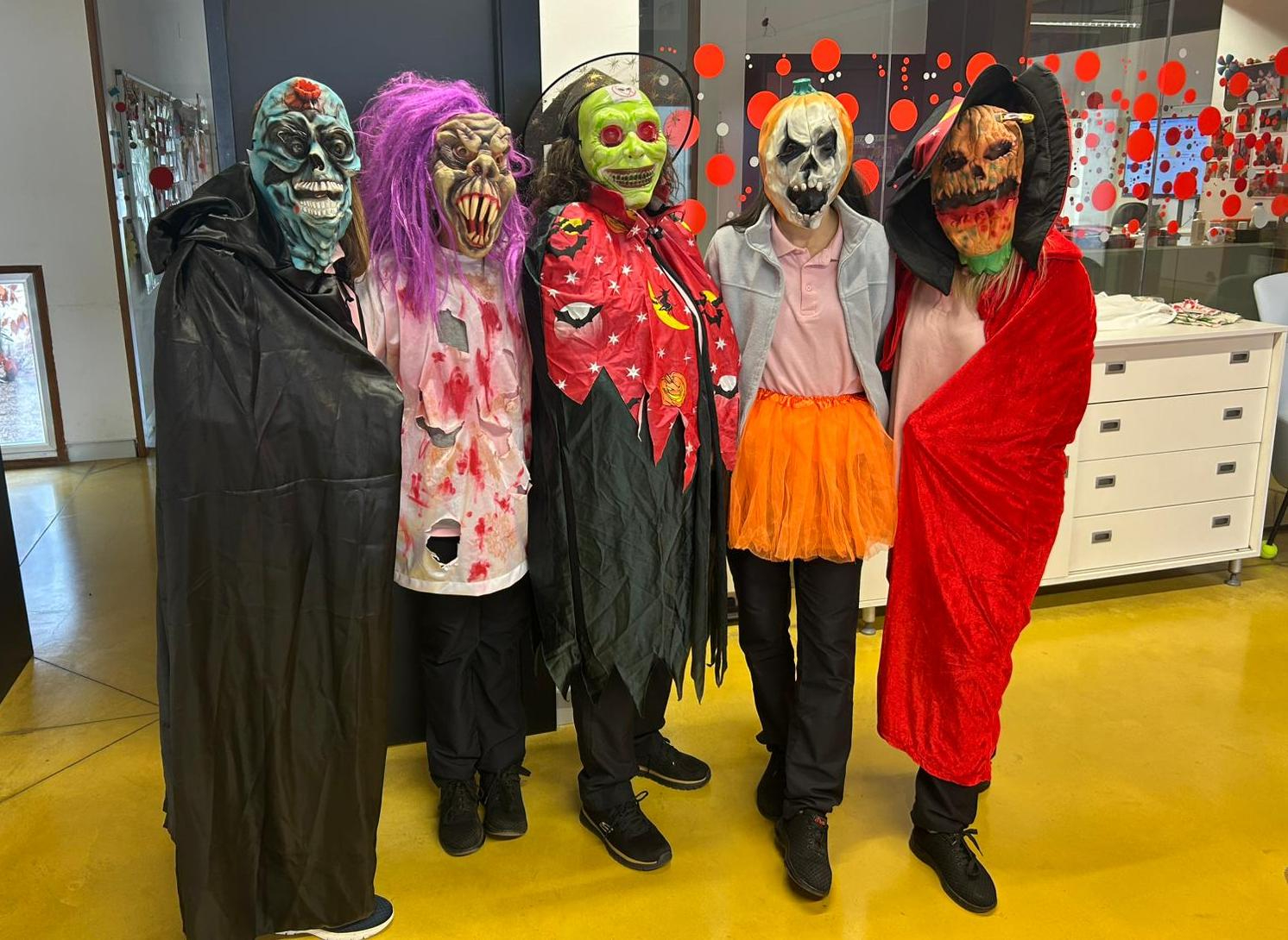 Asprodes decora por Halloween su Centro Ocupacional