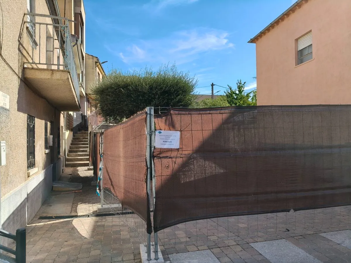 Foto 3 - Comienza la remodelaci&oacute;n de las calles Sur y Laguna de Carbajosa