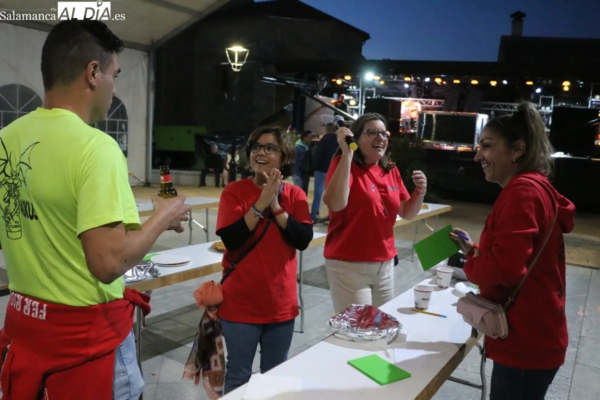 Animado concurso de tortillas para comenzar las fiestas de Santa Teresa / CORRAL
