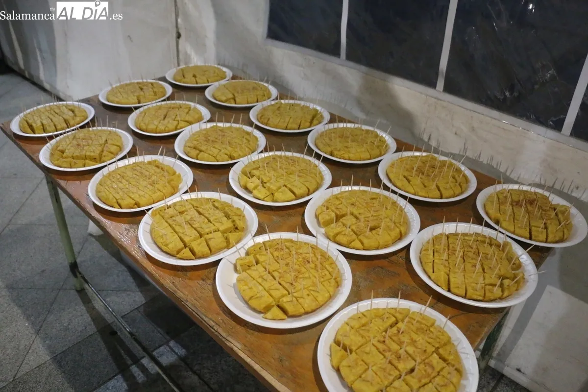 Animado concurso de tortillas para comenzar las fiestas de Santa Teresa / CORRAL