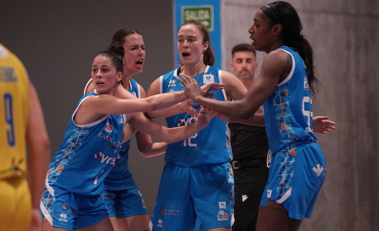 Victoria del Perfumerías Avenida ante el Spar Gran Canaria