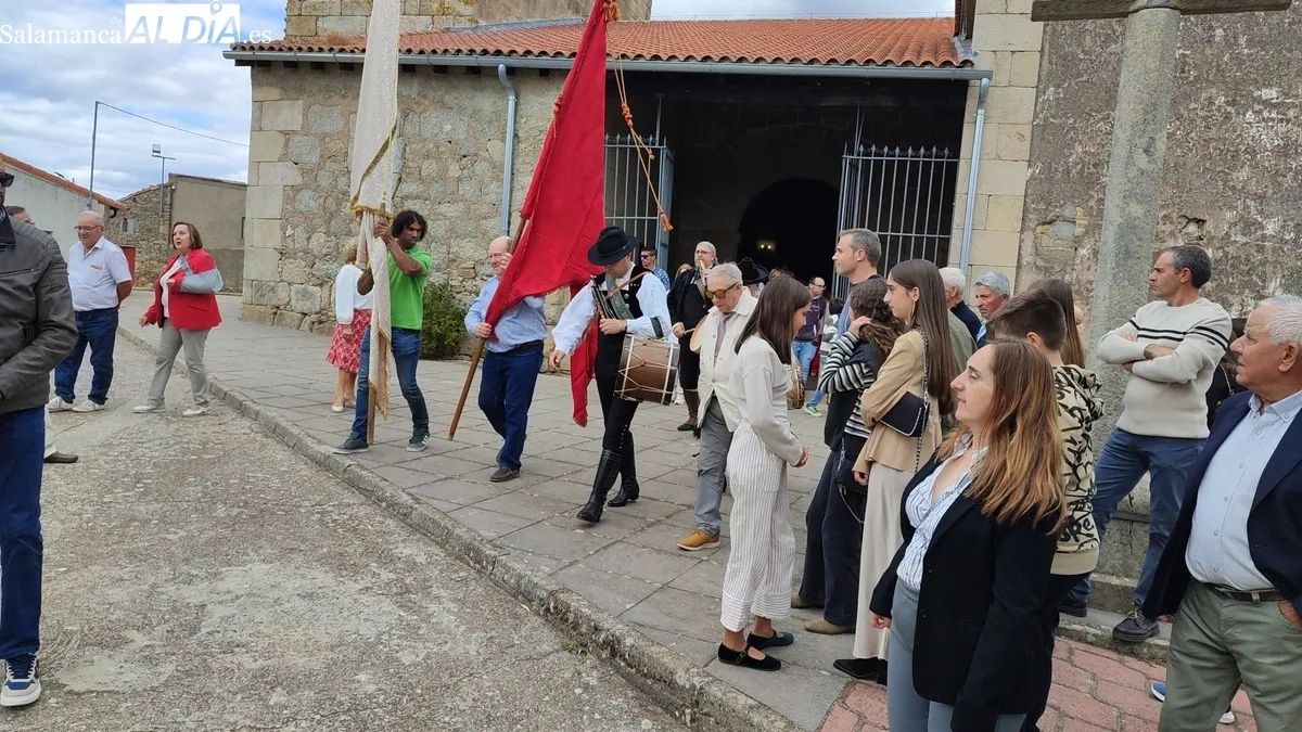 Las madrinas Paula Martín y Natalia Prieto fueron las encargadas de presidir los actos en honor a la Virgen del Socorro / CORRAL