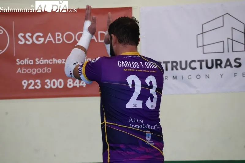 Foto 3 - Emotivo homenaje a Carlos Tejedor por sus 500 partidos con el Piensos Dur&aacute;n Albense