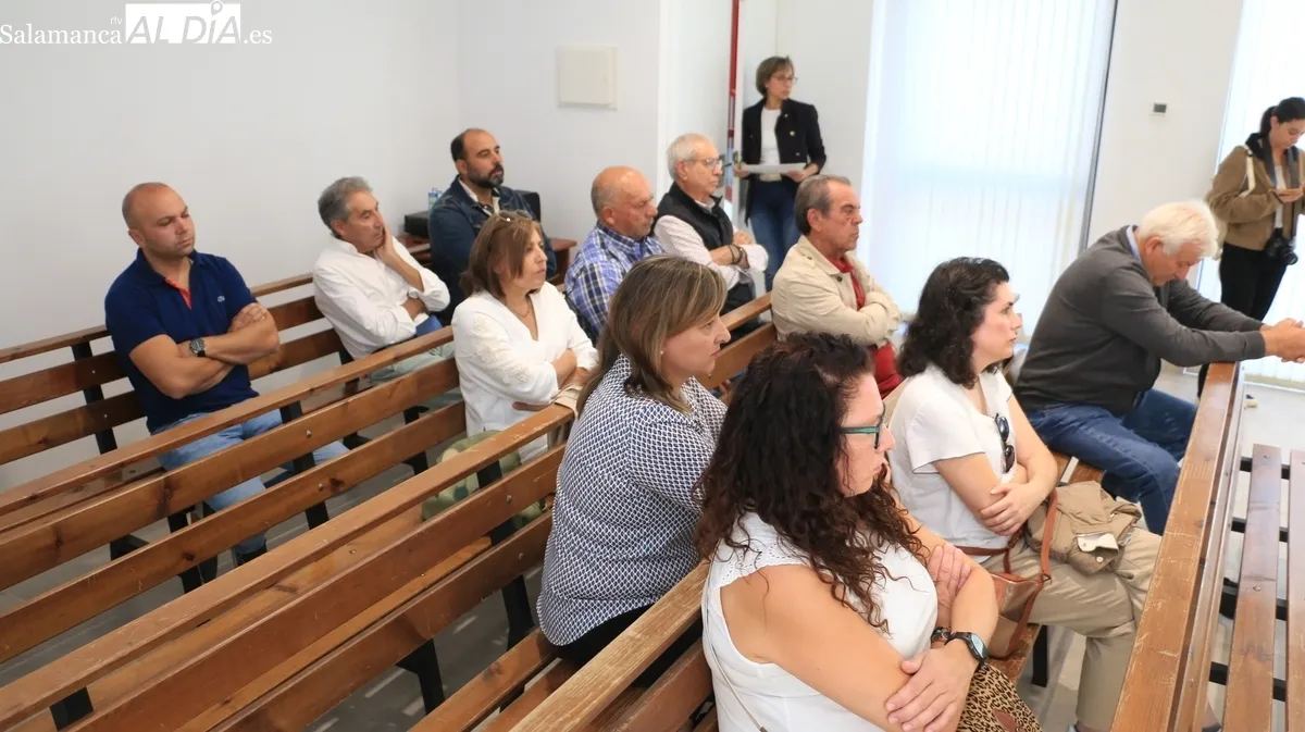Acto de presentación del Programa Provincia de CEOE CEPYME en Vitigudino / CORRAL