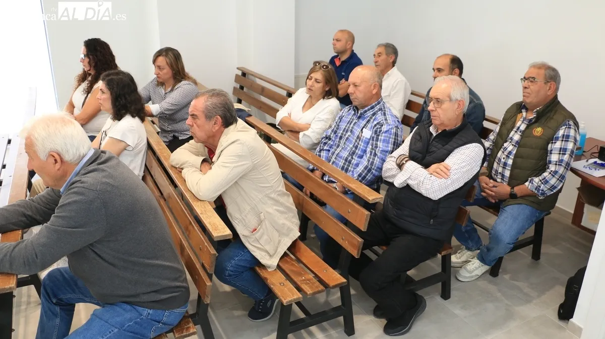 Acto de presentación del Programa Provincia de CEOE CEPYME en Vitigudino / CORRAL