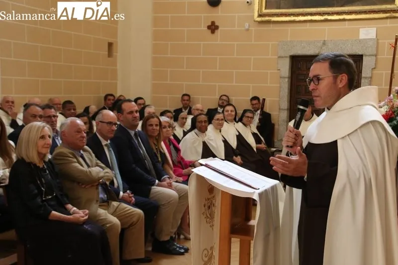 Foto 10 - Las palabras del prior Miguel &Aacute;ngel Gonz&aacute;lez como Hijo Adoptivo de Alba: "Regalo este honor a la Santa"