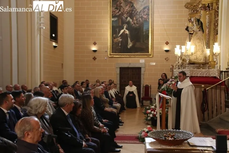 Foto 8 - Las palabras del prior Miguel &Aacute;ngel Gonz&aacute;lez como Hijo Adoptivo de Alba: "Regalo este honor a la Santa"