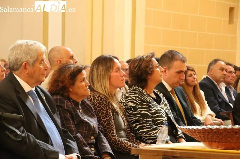 Foto 3 - La Orden del Carmelo Descalzo recibe la Medalla de Honor de Alba de Tormes