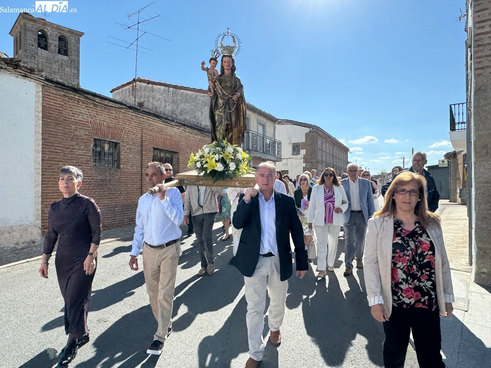 Foto 2 - Mancera de Abajo celebra con fervor el d&iacute;a grande de sus &lsquo;fiestas chicas&rsquo; en honor a la Virgen del Rosario