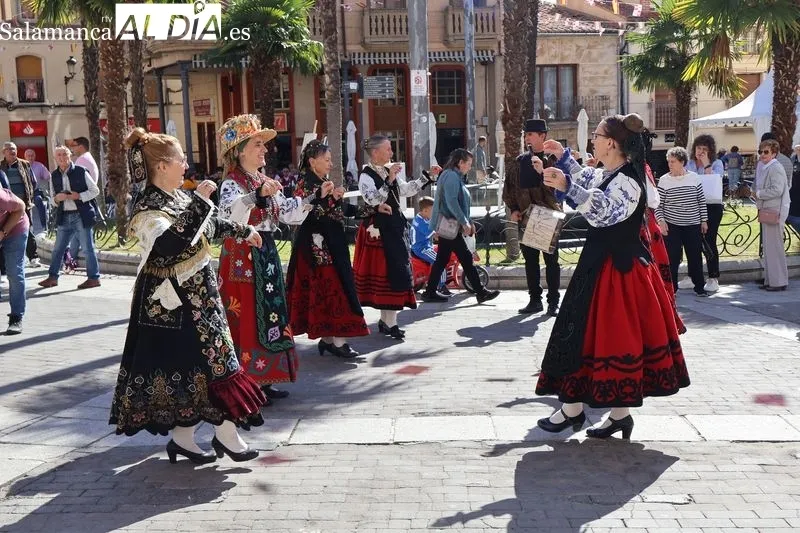 Foto 6 - La Feria del Barro de Alba de Tormes abre su quinta edici&oacute;n con artesanos de toda Espa&ntilde;a