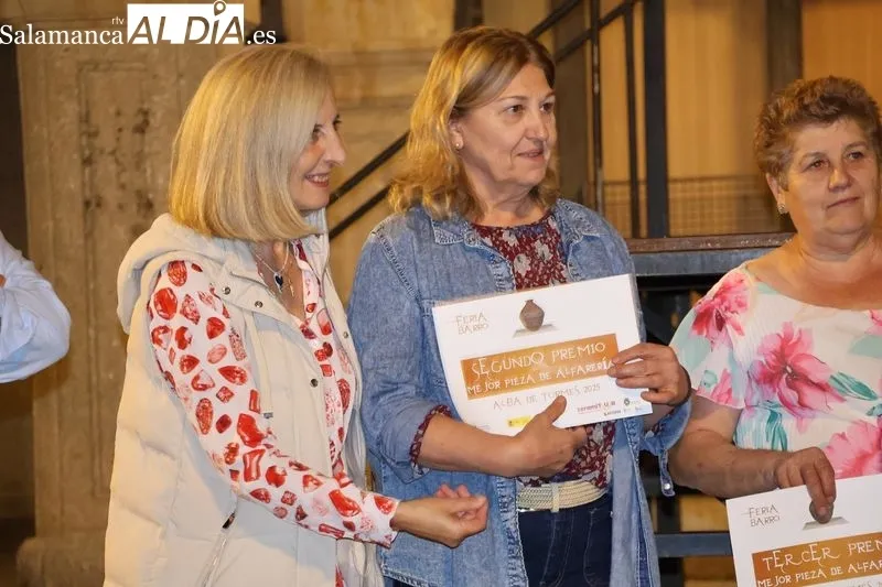 Foto 4 - El alfarero albense &Iacute;&ntilde;igo Due&ntilde;as triunfa en los concursos de la Feria del Barro 2025