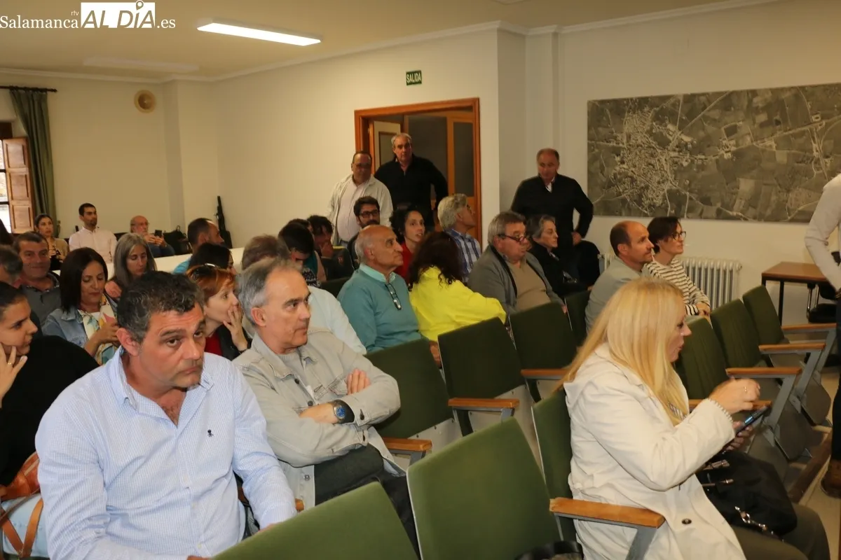 Presentación en Lumbrales del proyecto 'Territorio Joven', de la Asociación de Turismo Arribes del Duero / CORRAL