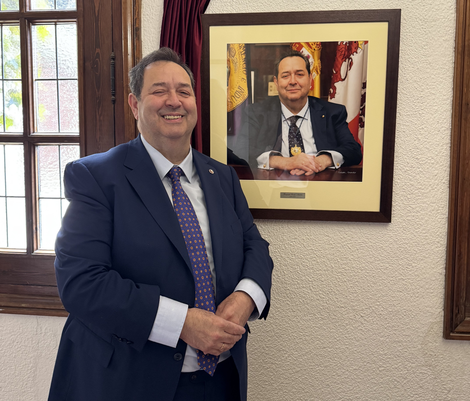 Benjamín Crespo recibe la Medalla al Mérito de la Cámara