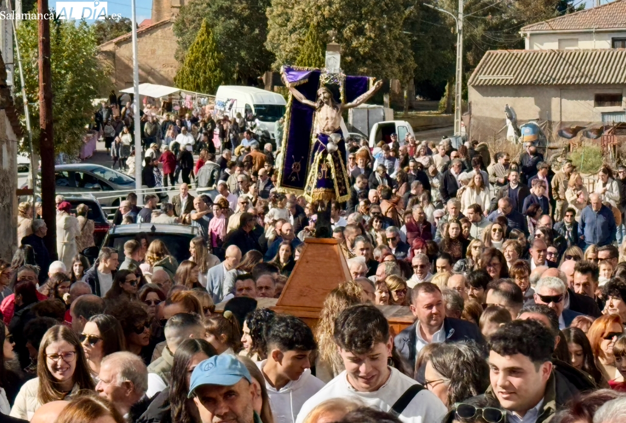 Jotas, fervor y tradición para vivir la esperada procesión del Cristo de Hornillos en Arabayona
