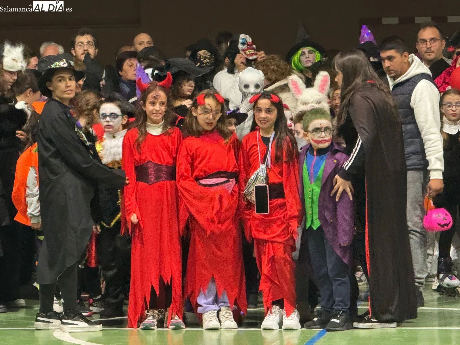 Foto 5 - Halloween convierte el pabell&oacute;n del Severiano Montero en una fiesta terror&iacute;ficamente divertida