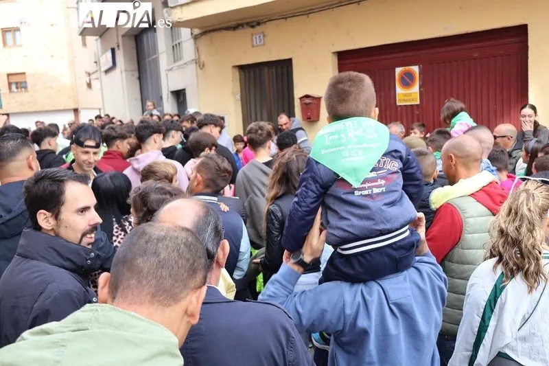 Foto 7 - Los m&aacute;s peque&ntilde;os disfrutan del encierro de mini bueyes en Alba de Tormes