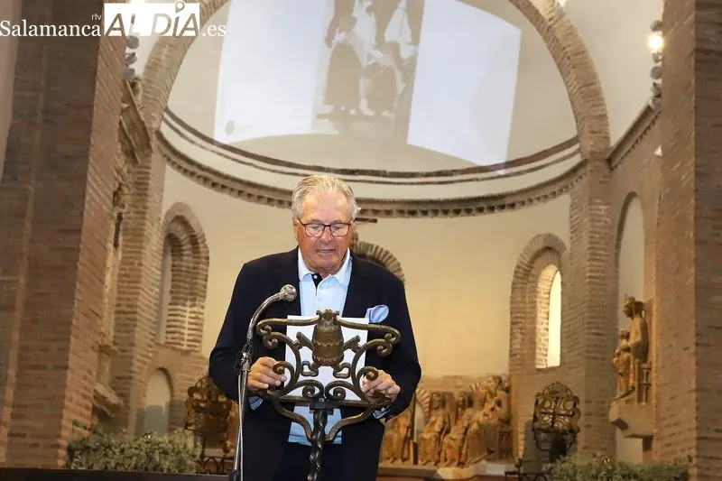 Foto 10 - La tradici&oacute;n teresiana une a generaciones en Alba de Tormes con la lectura de su epistolario