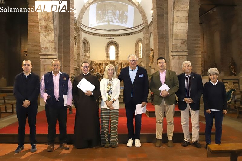 150 lectores homenajean a Santa Teresa en Alba de Tormes