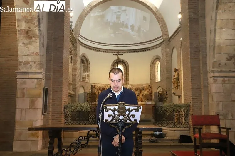 Foto 7 - La tradici&oacute;n teresiana une a generaciones en Alba de Tormes con la lectura de su epistolario
