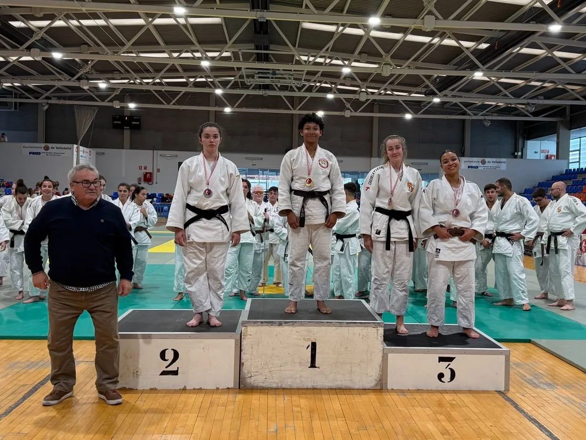 Foto 5 - FOTOS | El Club Doryoku brilla en el Auton&oacute;mico Senior con 12 medallas