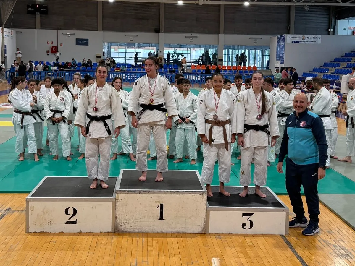Foto 6 - FOTOS | El Club Doryoku brilla en el Auton&oacute;mico Senior con 12 medallas