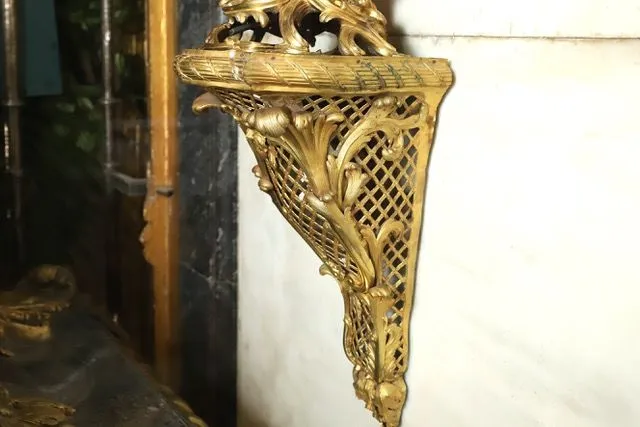 Foto 4 - El sepulcro de Santa Teresa recupera el esplendor de sus candelabros de Meissen