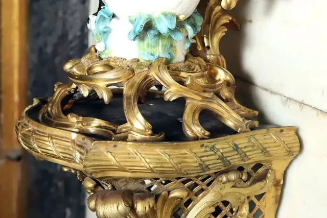 Foto 2 - El sepulcro de Santa Teresa recupera el esplendor de sus candelabros de Meissen