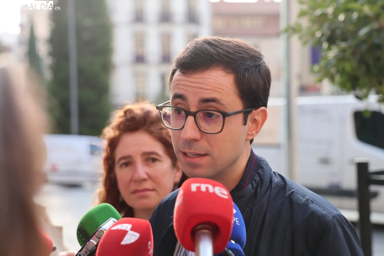 Rueda de prensa del PSOE en la Plaza del Mercado | Fotos: David Sañudo