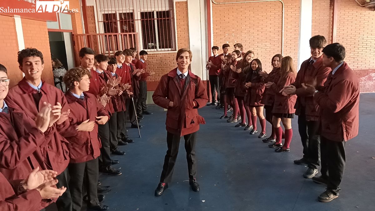 Julio Norte vuelve a clase en Salamanca tras su grave cogida