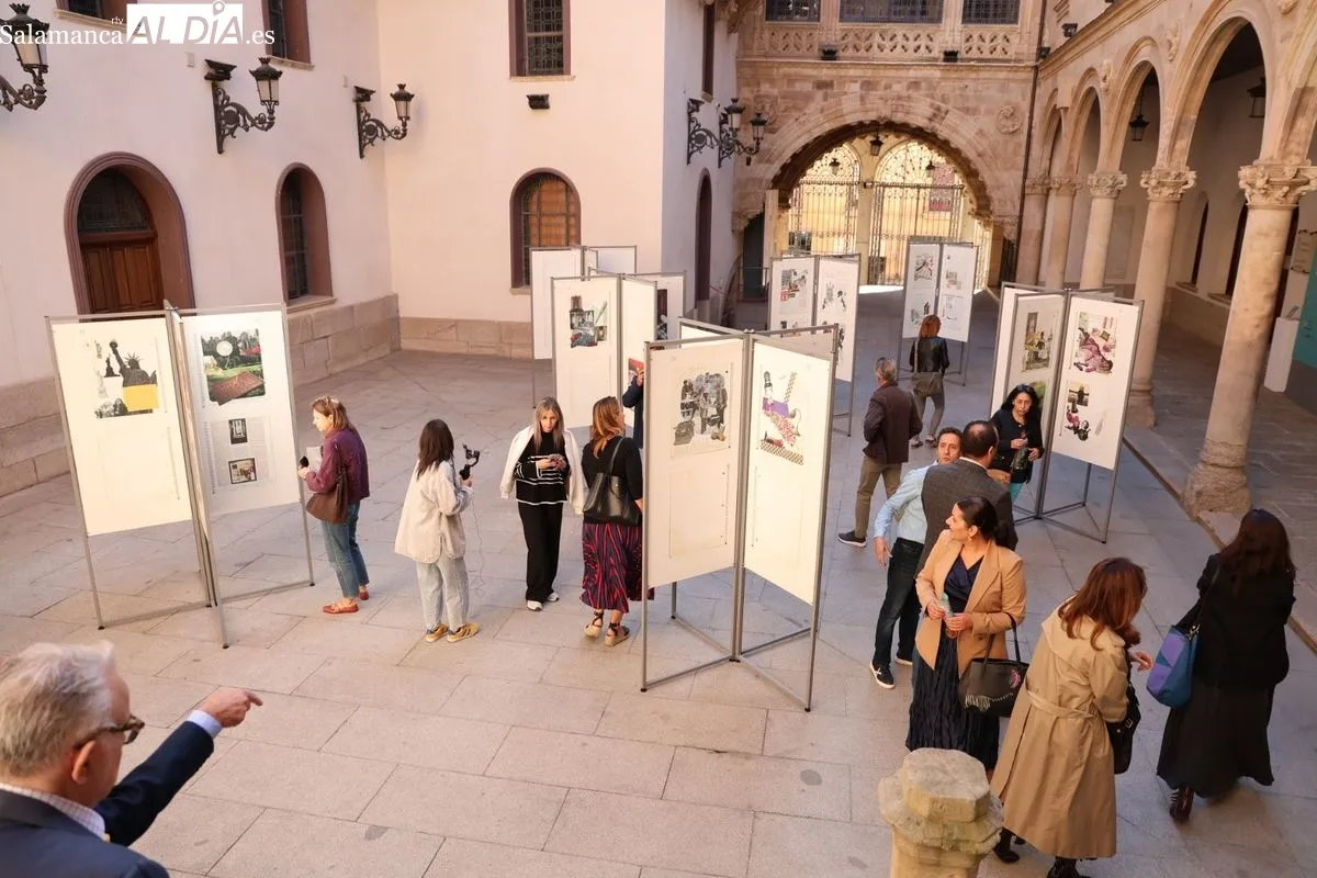 Inauguración en el Palacio de la Salina de la muestra que descubre la faceta artística más desconocida de Carmen Martín Gaite con 80 de sus collages. Foto de David Sañudo