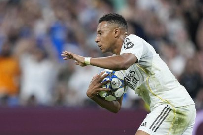 Mbappé cura las penas al Real Madrid en Kazajistán (0-5)