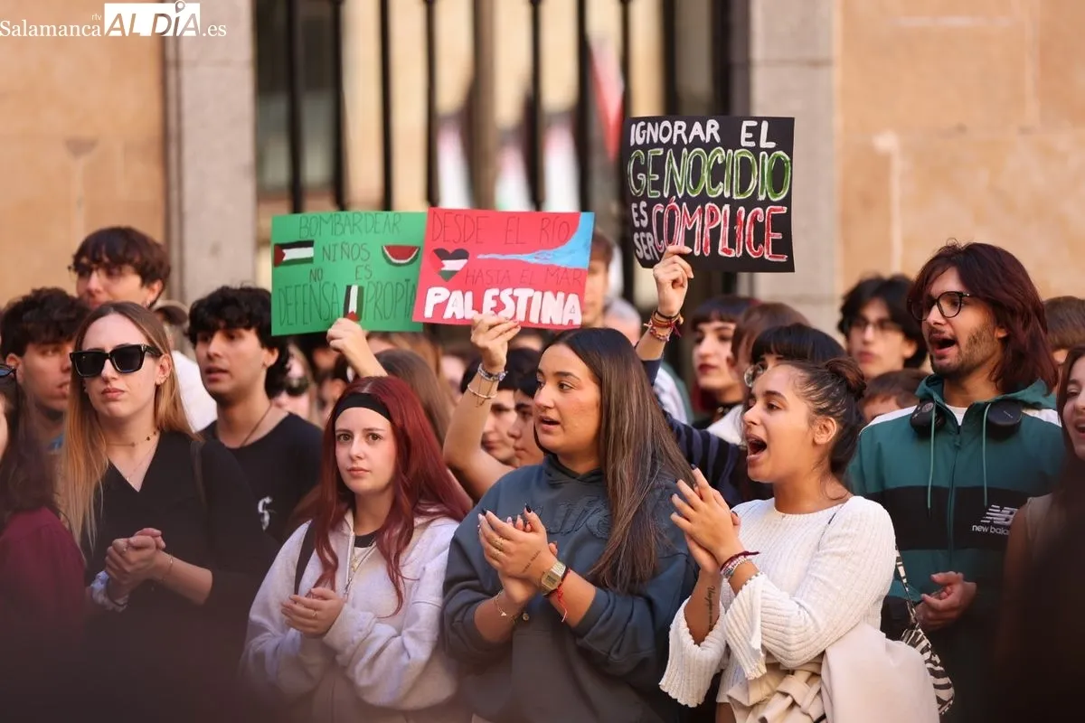 Manifestación de estudiantes en Salamanca contra el genocidio del pueblo palestino. Foto de David Sañudo