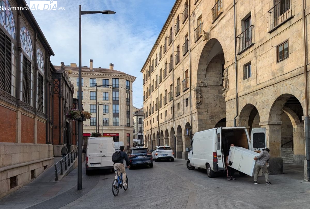 Autobuses a la Plaza del Mercado: el PSOE exige su vuelta