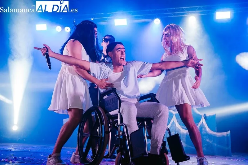 El Lalala de Shakira para el Mundial de Brasil conquista el XXXIV Concurso de Play Back Adultos | Imagen 2