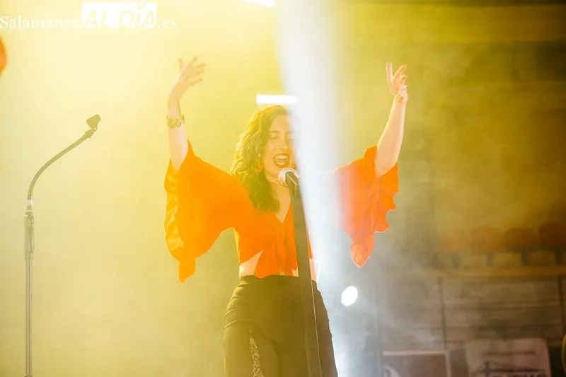 Foto 12 - El Lalala de Shakira para el Mundial de Brasil conquista el XXXIV Concurso de Play Back Adultos