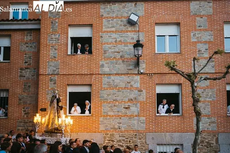 Foto 7 - Procesi&oacute;n de Santa Teresa de Jes&uacute;s y el Santo Brazo en Alba de Tormes