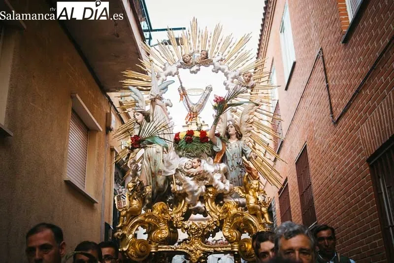 Foto 3 - Procesi&oacute;n de Santa Teresa de Jes&uacute;s y el Santo Brazo en Alba de Tormes