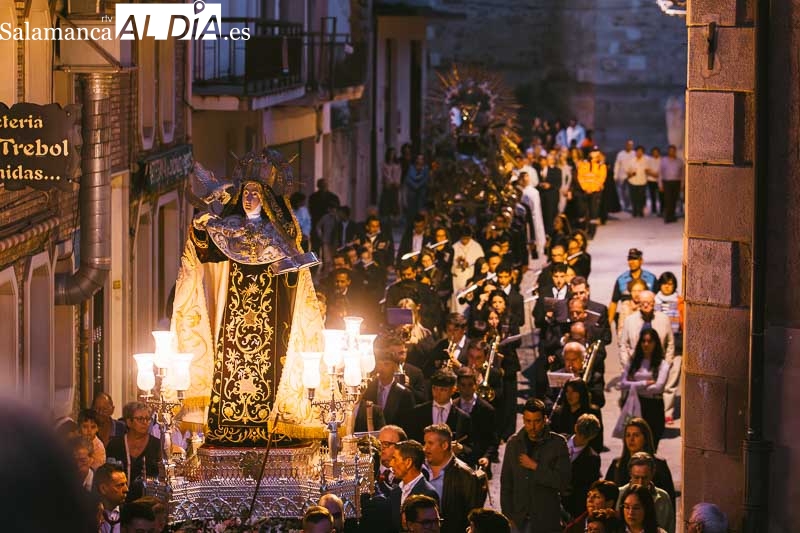 Procesión de Santa Teresa de Jesús y el Santo Brazo en Alba de Tormes