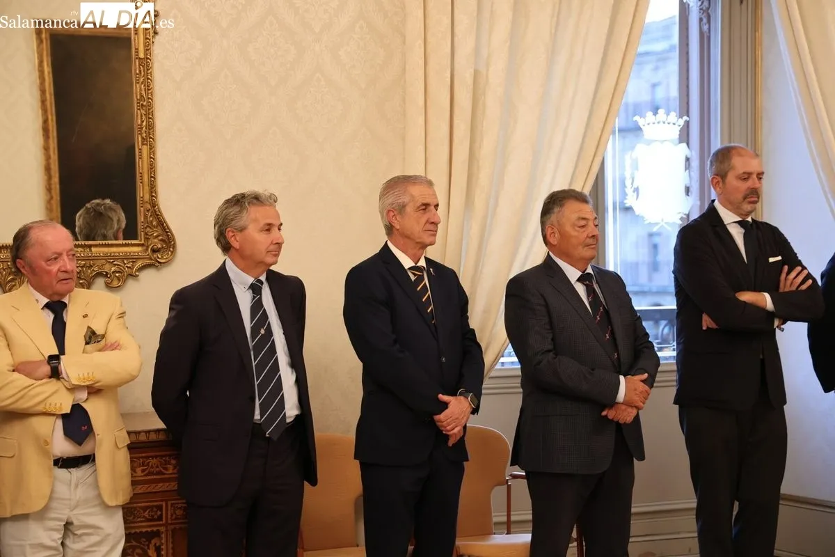 La concejala de Deportes, Almudena Parres, ha recibido a participantes del Campeonato de España de Federaciones Autonómicas sub16 de golf. Foto: David Sañudo