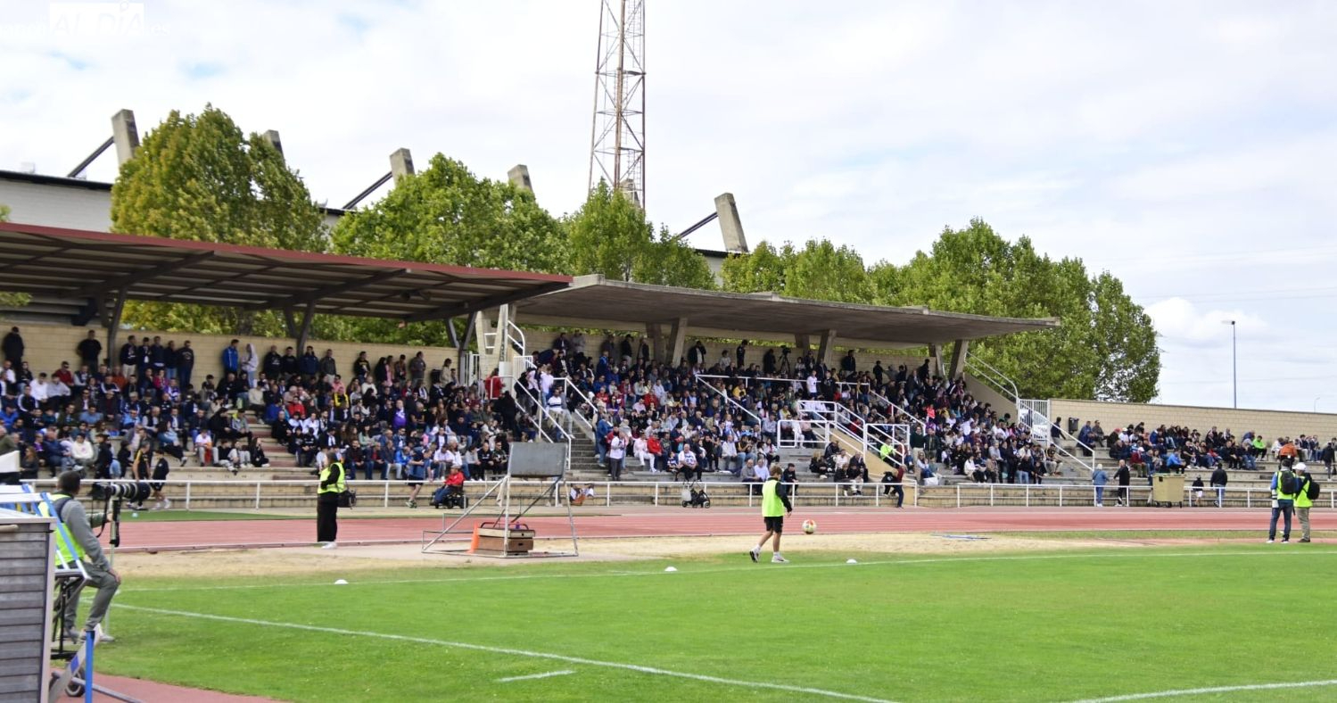 El Salamanca UDS, multado por la invasión del campo; Gaspar, el delegado, sancionado