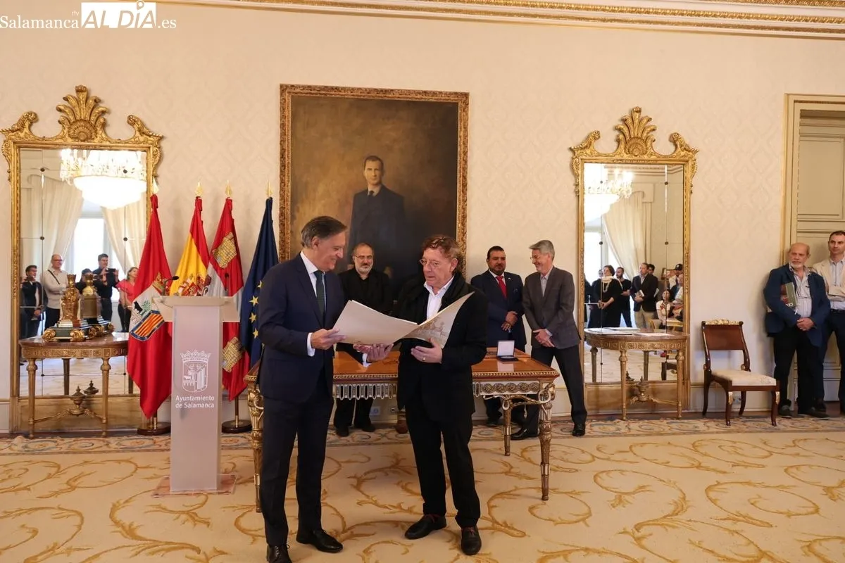 Salamanca nombra Huéspedes Distinguidos a los poetas Juan Carlos Mestre y Salvador Madrid en el marco del XVIII Encuentro de Poetas Iberoamericanos. Foto de David Sañudo