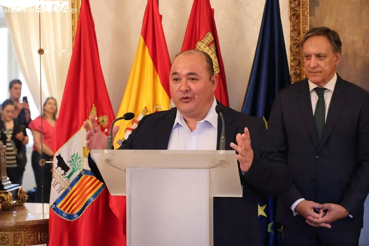 Salamanca nombra Huéspedes Distinguidos a los poetas Juan Carlos Mestre y Salvador Madrid en el marco del XVIII Encuentro de Poetas Iberoamericanos. Foto de David Sañudo