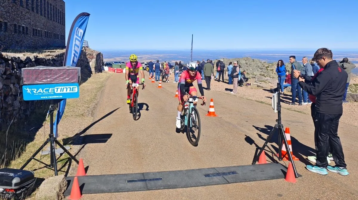 Foto 5 - Dominio absoluto de Iker P&eacute;rez Lucas para conquistar la m&iacute;tica Subida a la Pe&ntilde;a de Francia