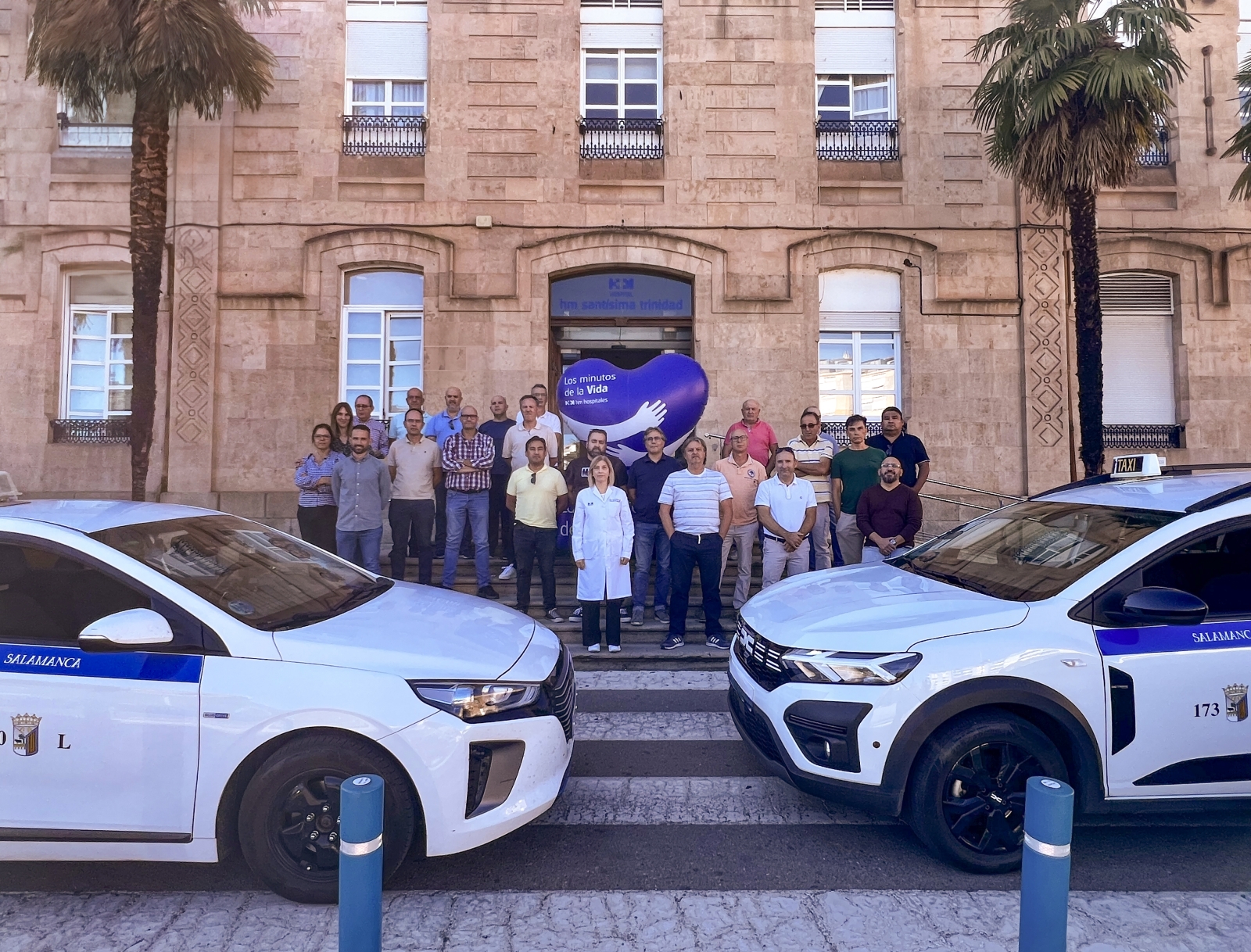 HM Santísima Trinidad forma en RCP a los taxistas de Salamanca