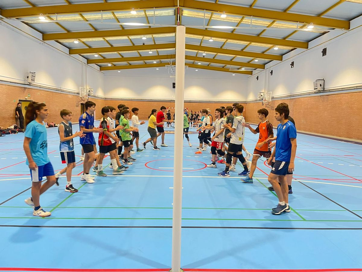 El Club Voleibol Salamanca inicia el año con sus primeros partidos de preparación